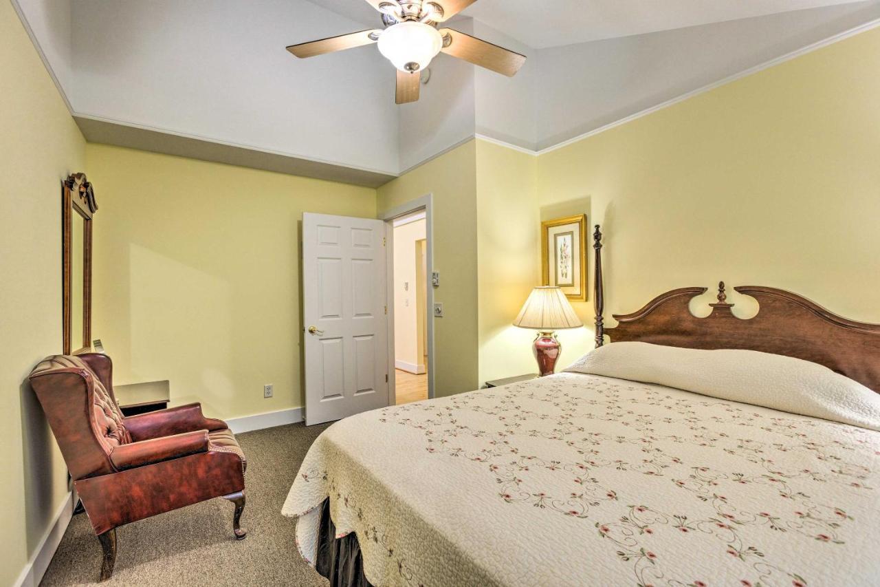 Charming Retreat Near Downtown Frankfort And Beaches Exterior photo
